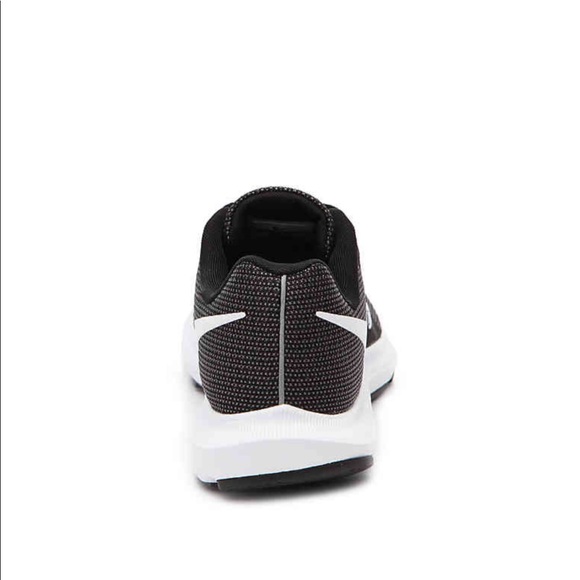 NIKE WOMEN RUN SWIFT RUNNING SHOE - Picture 5 of 7